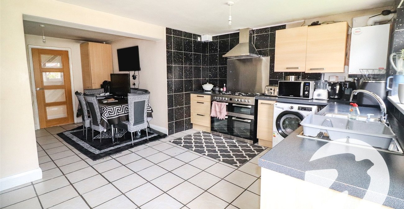 4 bedroom house for sale in Erith | Robinson Jackson