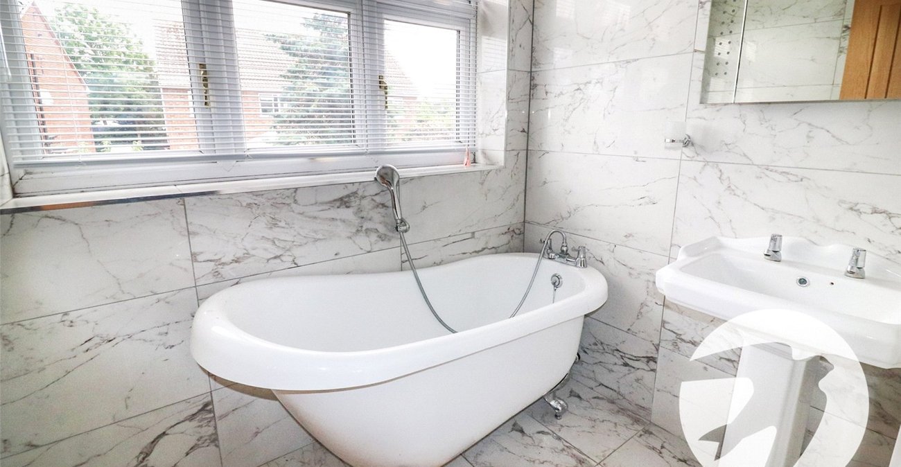4 bedroom house for sale in Erith | Robinson Jackson
