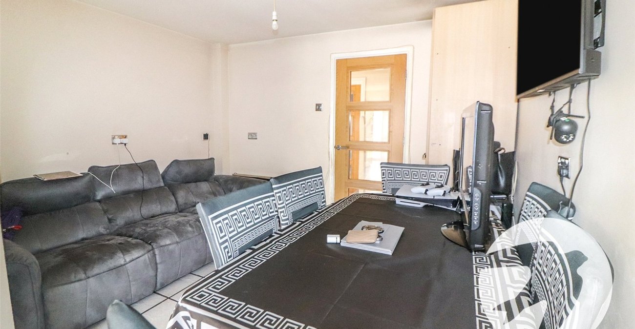 4 bedroom house for sale in Erith | Robinson Jackson