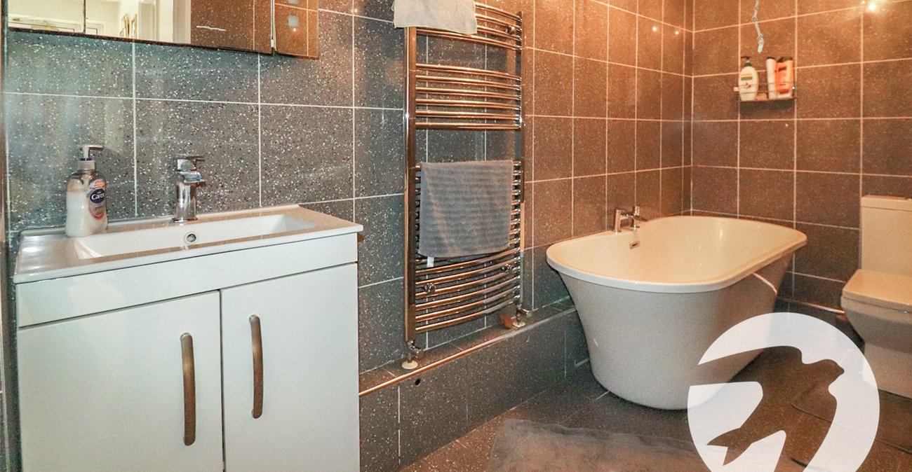 4 bedroom house for sale in Erith | Robinson Jackson