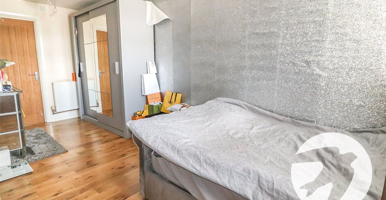 4 bedroom house for sale in Erith | Robinson Jackson