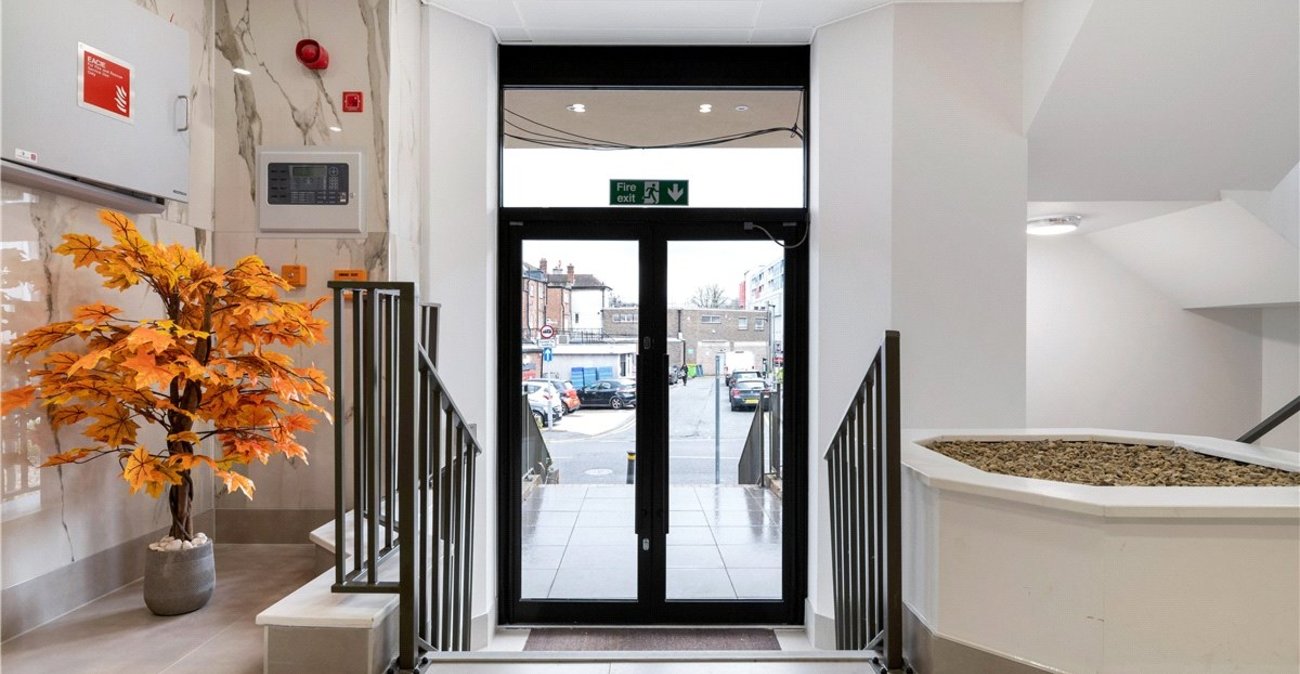 2 bedroom property for sale in Orpington | Robinson Jackson
