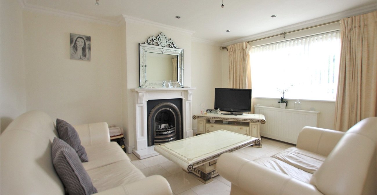 2 bedroom property for sale in Eltham | Robinson Jackson