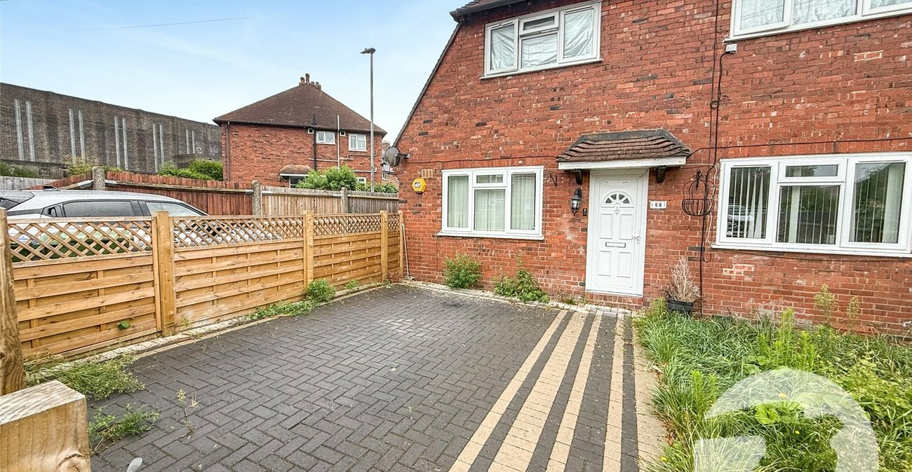 2 bedroom property for sale in Eltham | Robinson Jackson