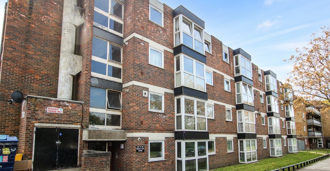 1 bedroom property for sale in Eltham | Robinson Jackson