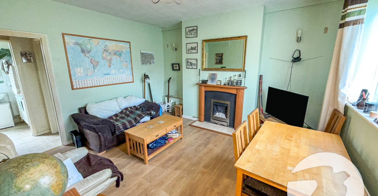 3 bedroom house for sale in London | Robinson Jackson