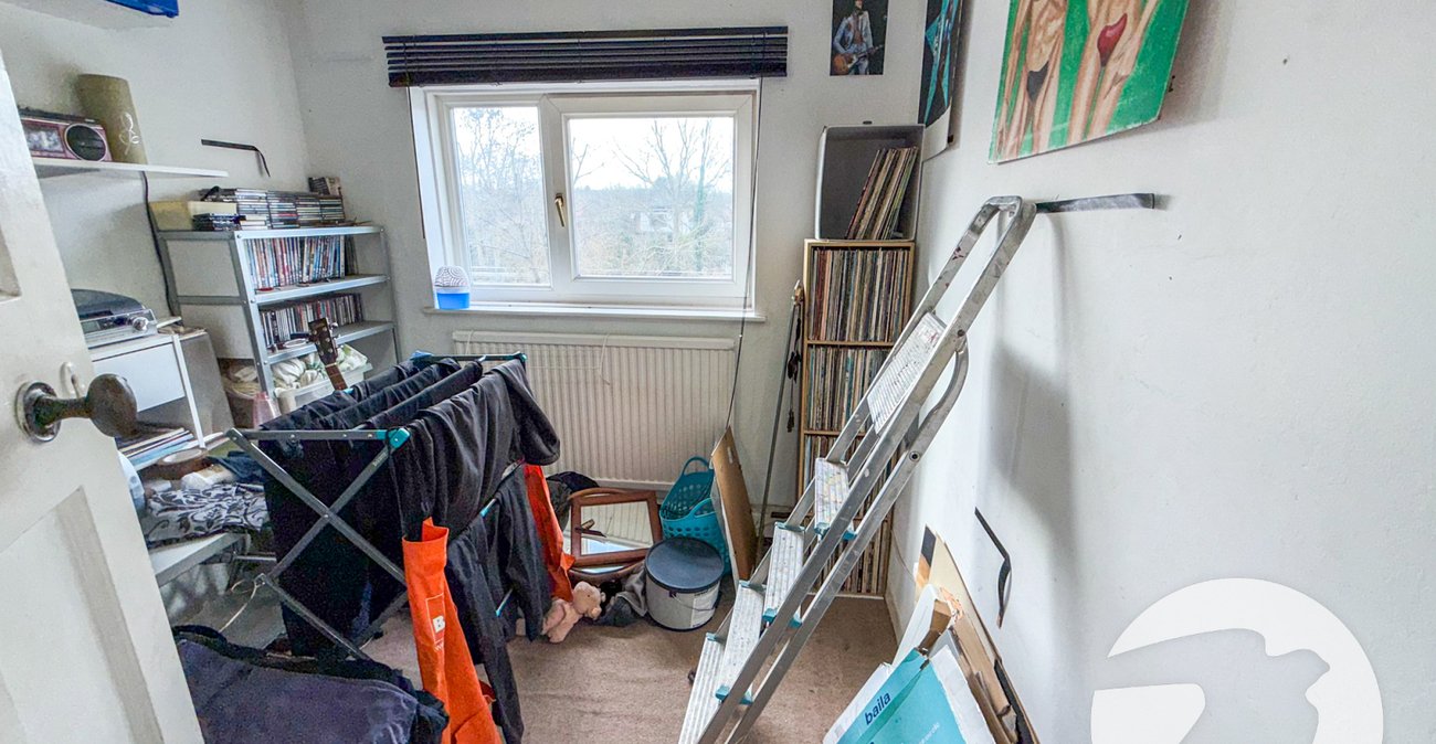 3 bedroom house for sale in London | Robinson Jackson