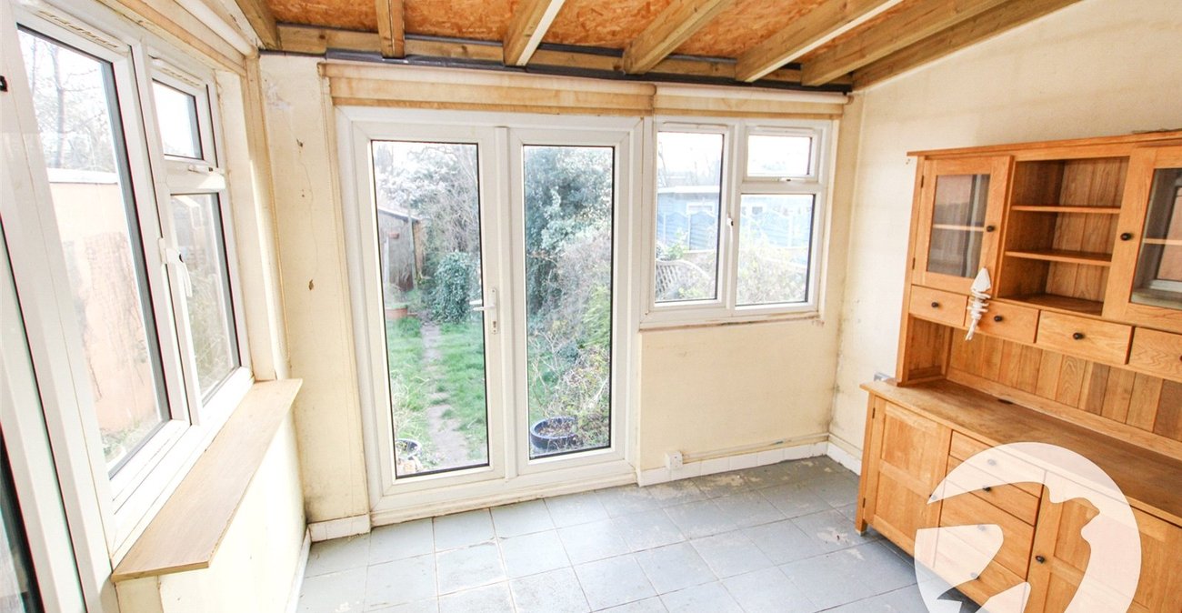 3 bedroom house for sale in London | Robinson Jackson