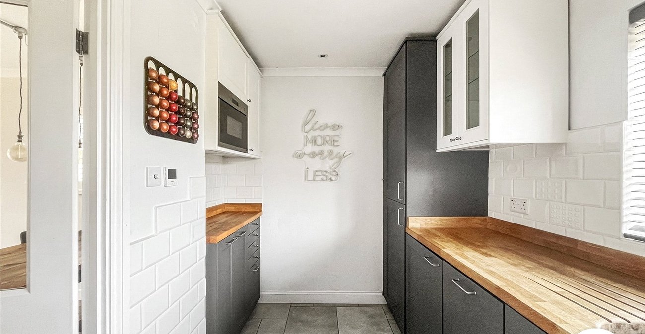 2 bedroom property for sale in Maidstone | Robinson Michael & Jackson