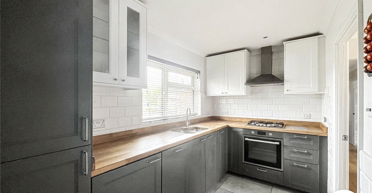 2 bedroom property for sale in Maidstone | Robinson Michael & Jackson