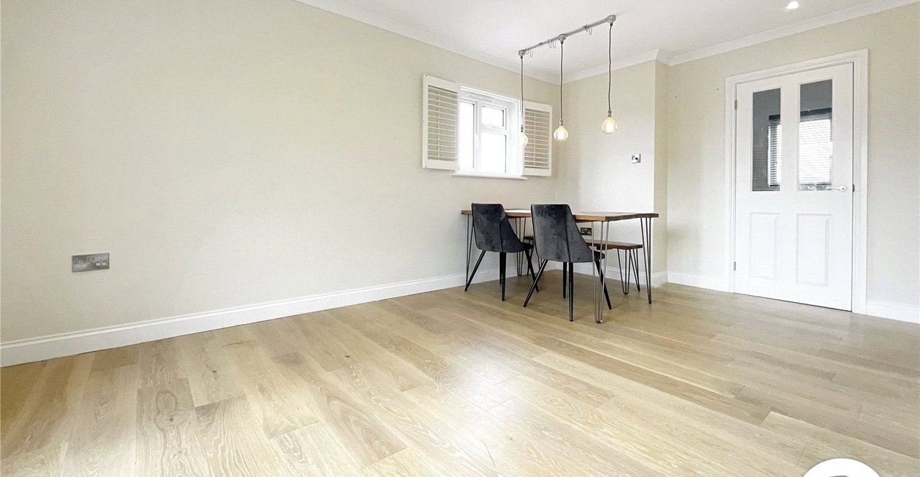 2 bedroom property for sale in Maidstone | Robinson Michael & Jackson