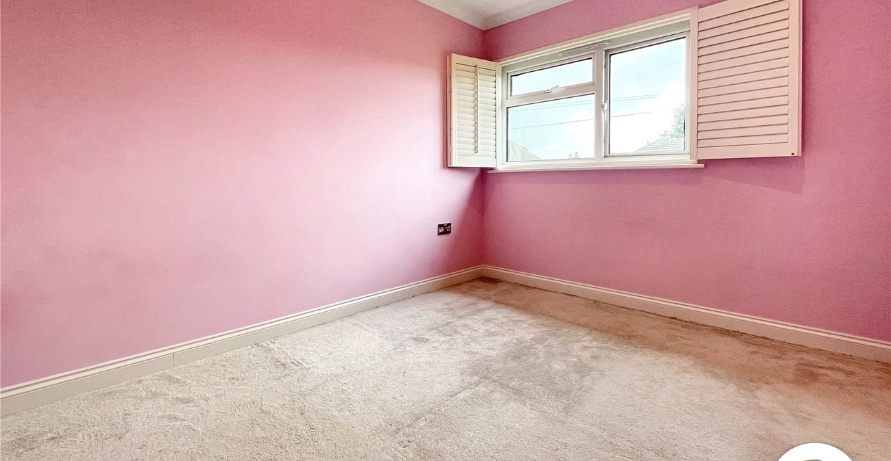 2 bedroom property for sale in Maidstone | Robinson Michael & Jackson