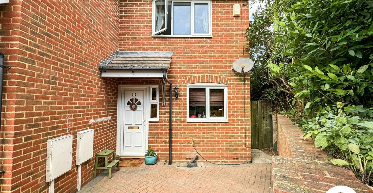 2 bedroom house for sale in Sittingbourne | Robinson Michael & Jackson