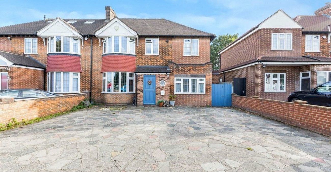 5 bedroom house for sale in Orpington | Robinson Jackson
