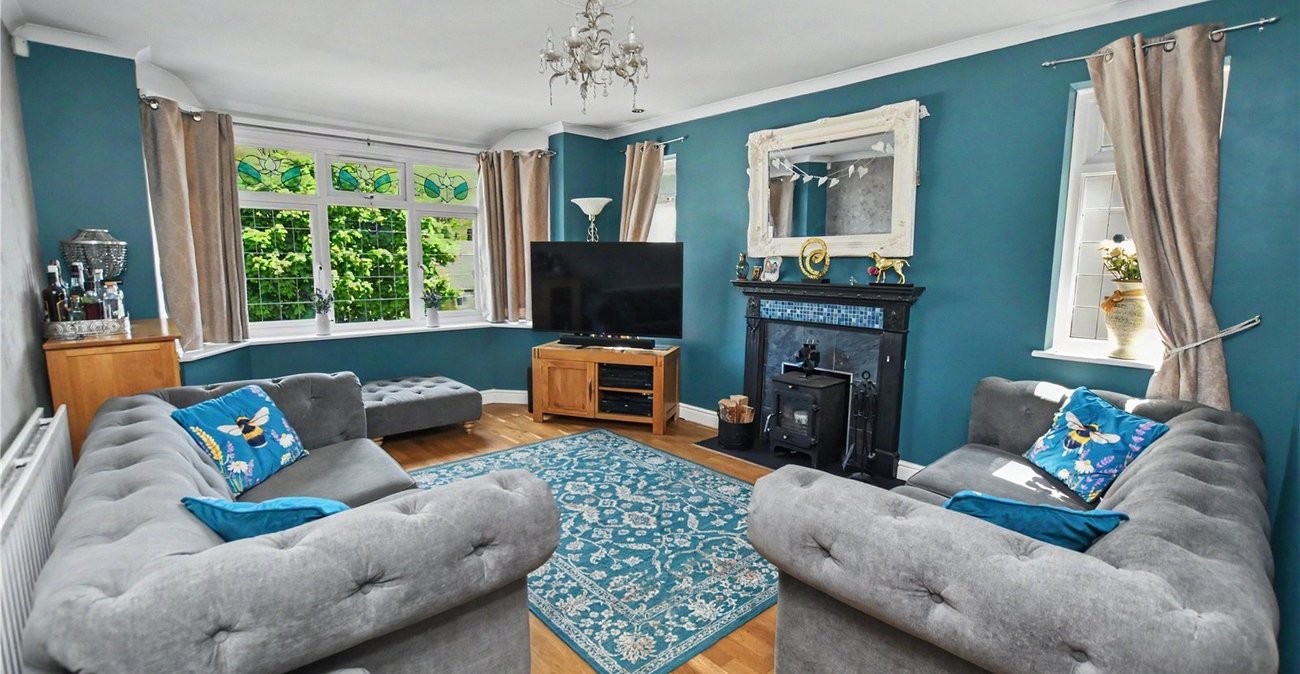 3 bedroom bungalow for sale in Bexleyheath | Robinson Jackson