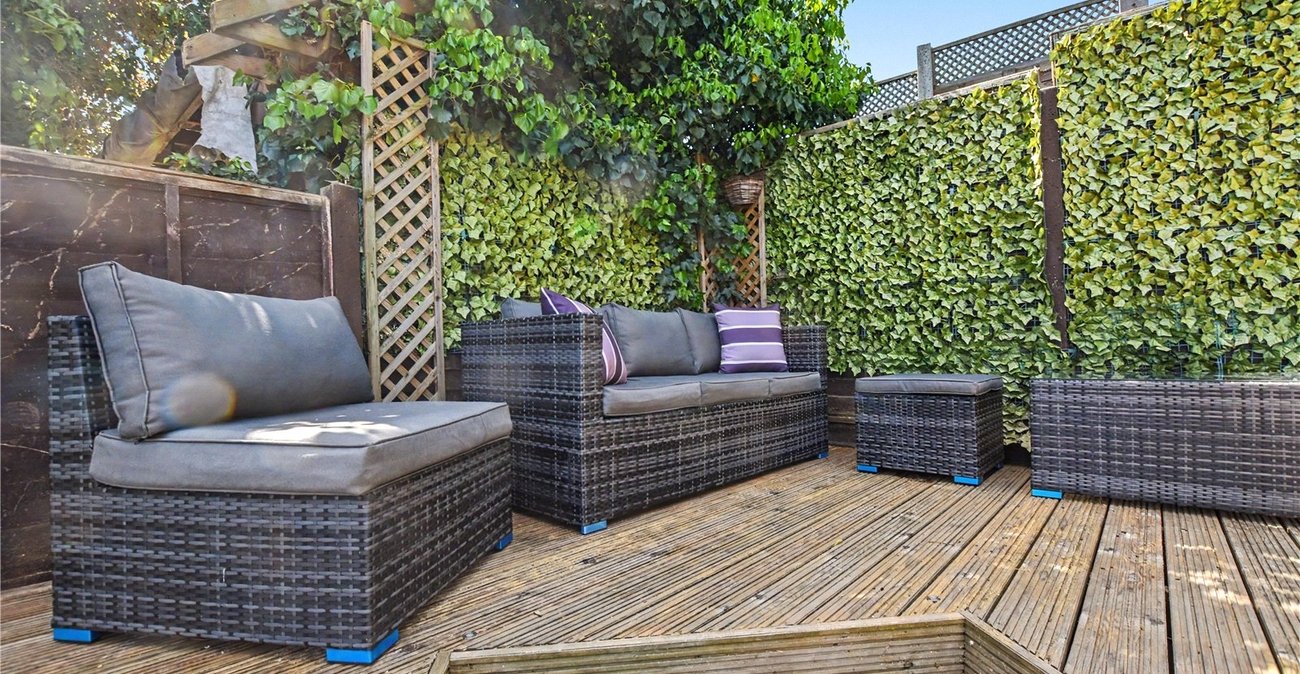 3 bedroom bungalow for sale in Bexleyheath | Robinson Jackson