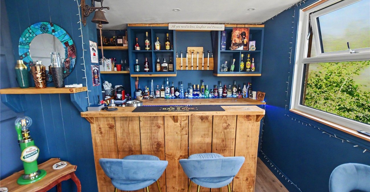 3 bedroom bungalow for sale in Bexleyheath | Robinson Jackson