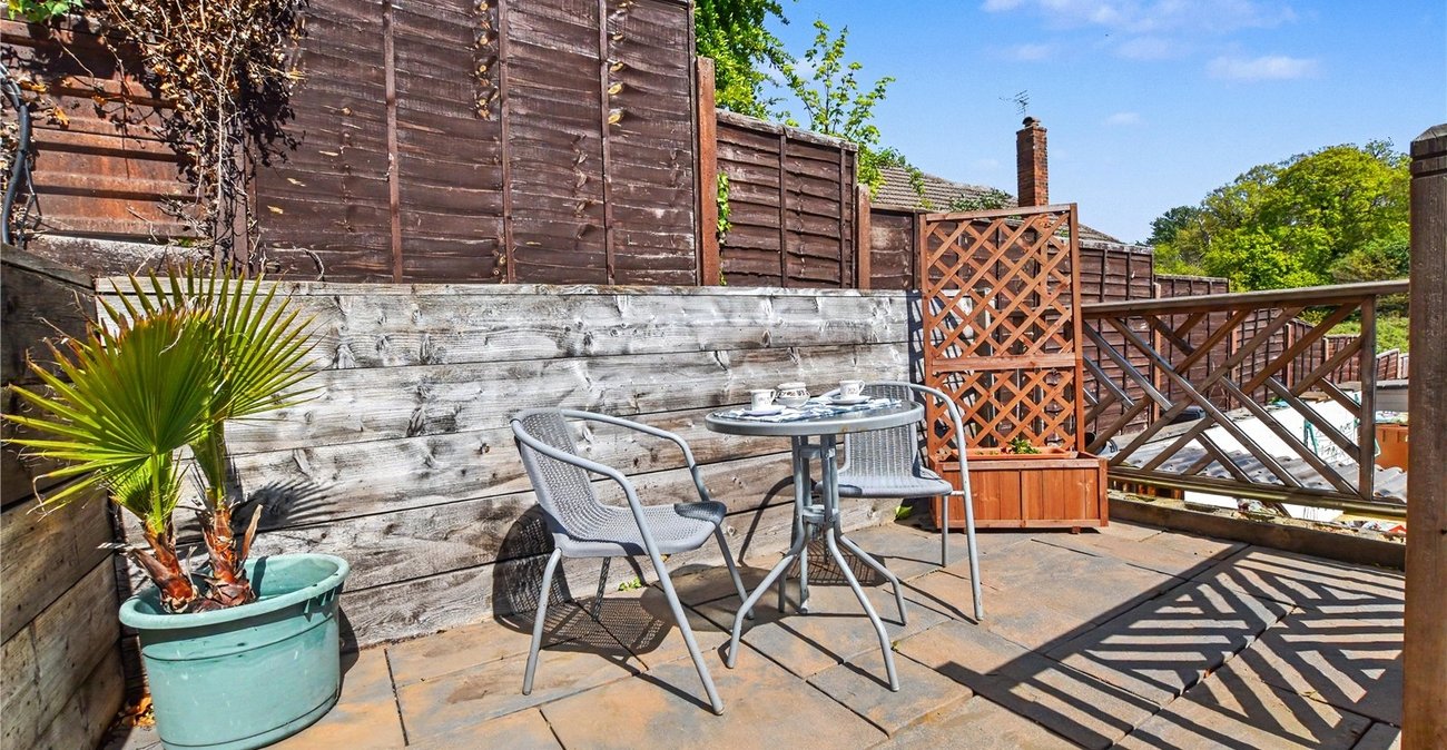 3 bedroom bungalow for sale in Bexleyheath | Robinson Jackson