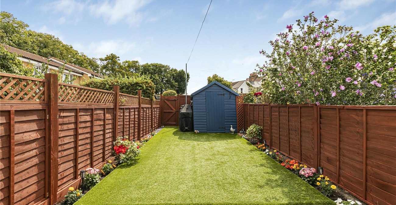 2 bedroom house for sale in Welling | Robinson Jackson