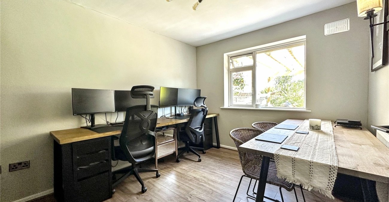 2 bedroom bungalow for sale in Rainham | Robinson Michael & Jackson