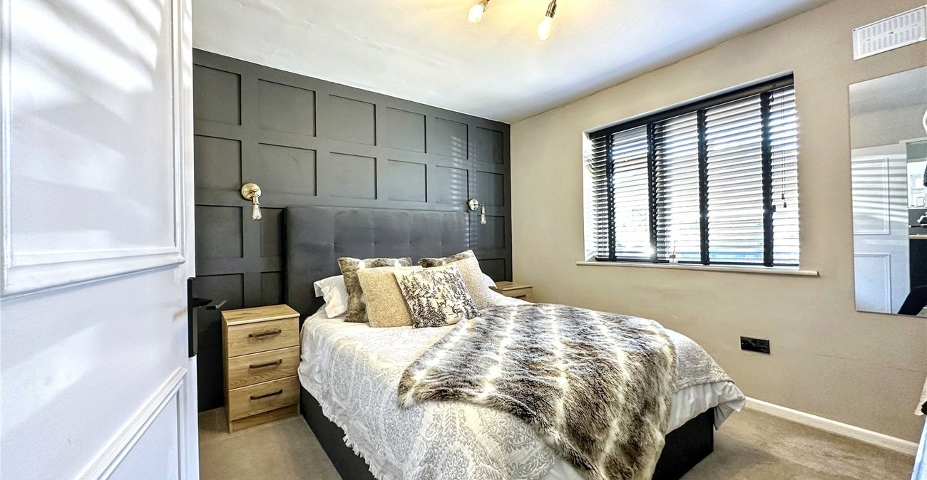 2 bedroom bungalow for sale in Rainham | Robinson Michael & Jackson