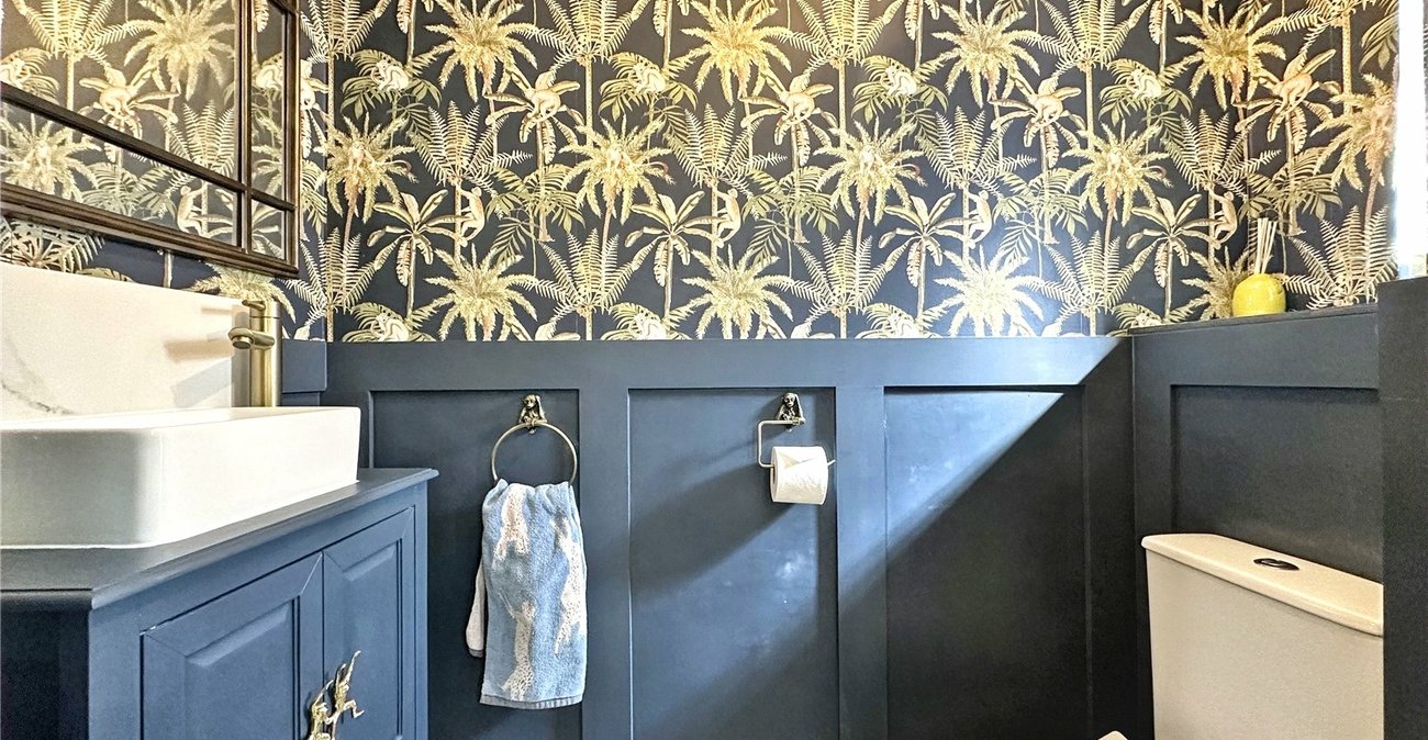 2 bedroom bungalow for sale in Rainham | Robinson Michael & Jackson