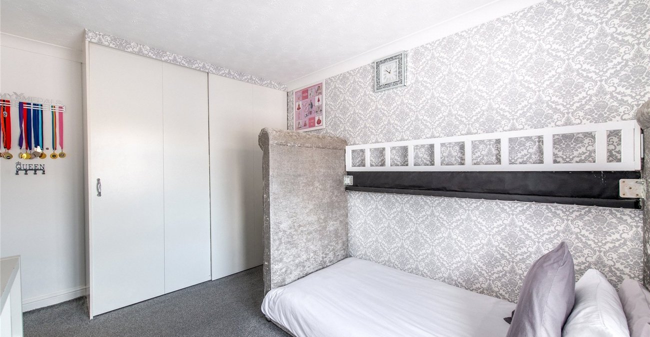 5 bedroom house for sale in Rainham | Robinson Michael & Jackson