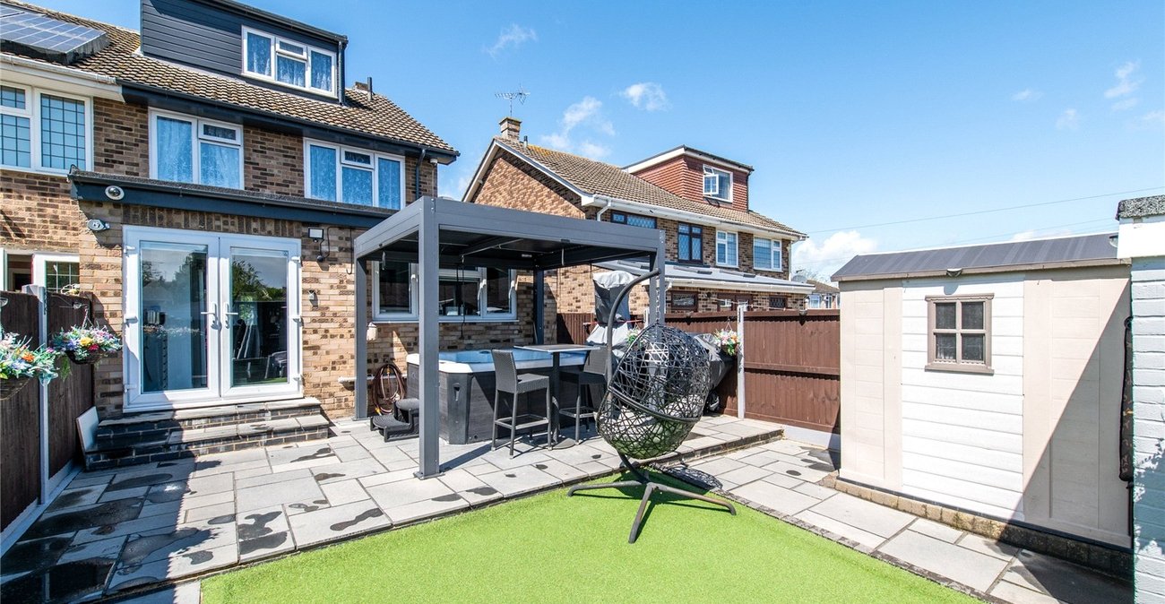 5 bedroom house for sale in Rainham | Robinson Michael & Jackson