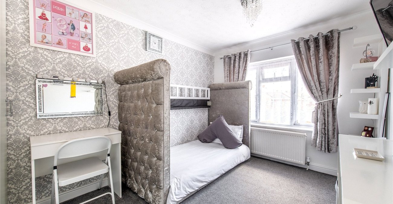 5 bedroom house for sale in Rainham | Robinson Michael & Jackson