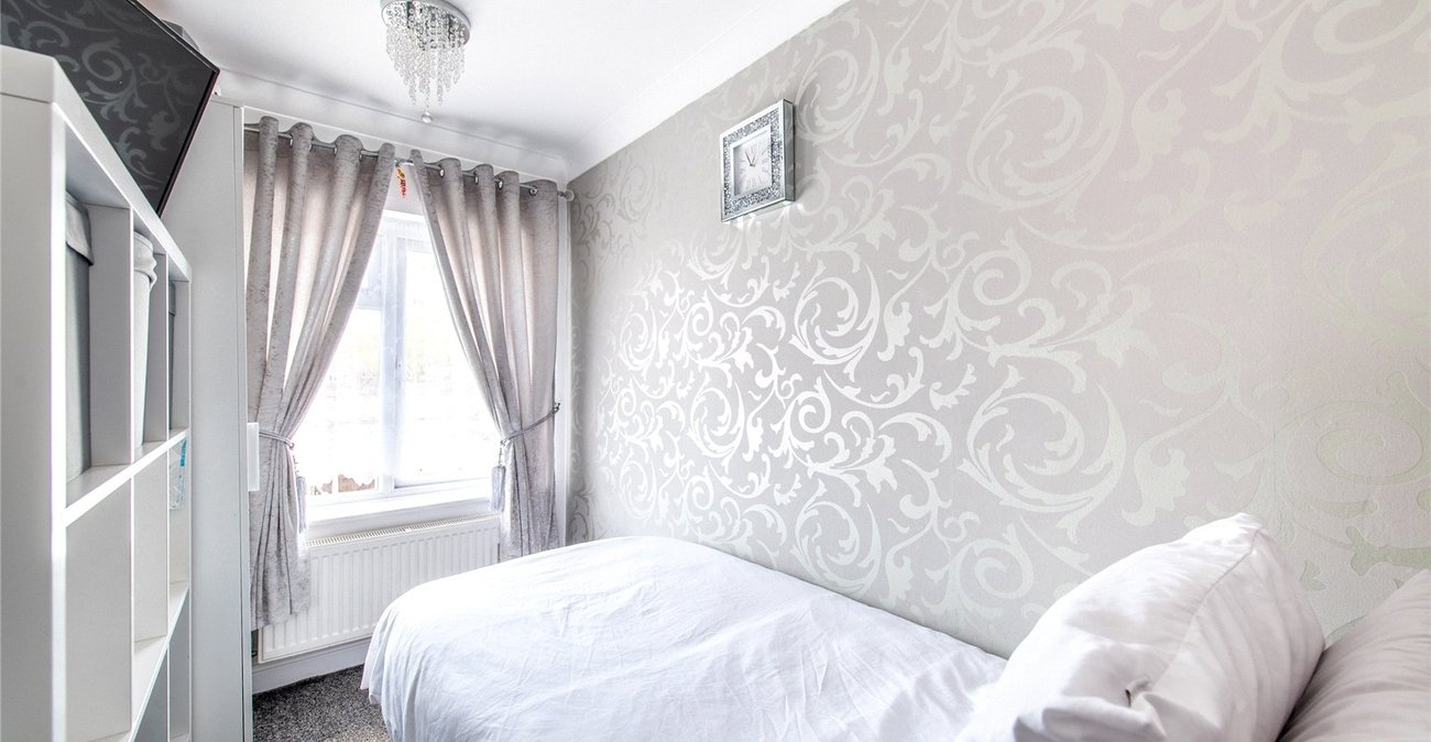 5 bedroom house for sale in Rainham | Robinson Michael & Jackson