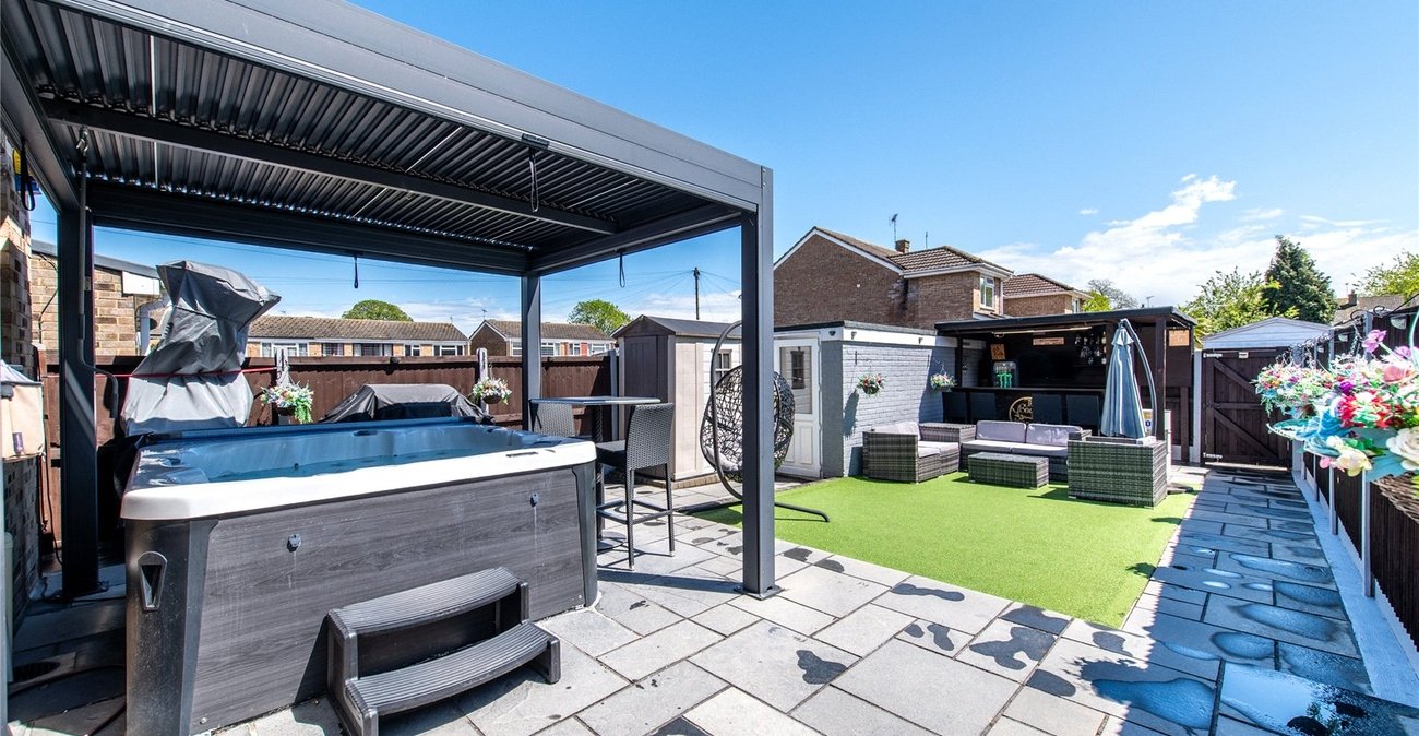 5 bedroom house for sale in Rainham | Robinson Michael & Jackson