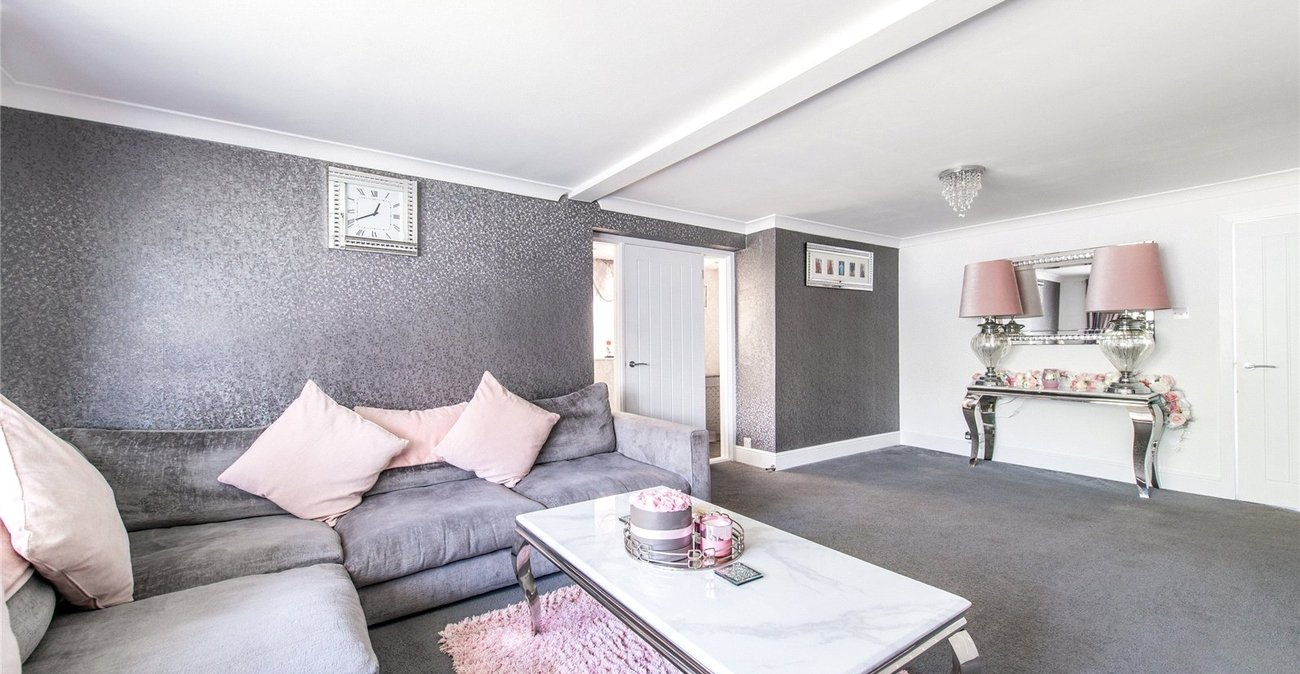5 bedroom house for sale in Rainham | Robinson Michael & Jackson