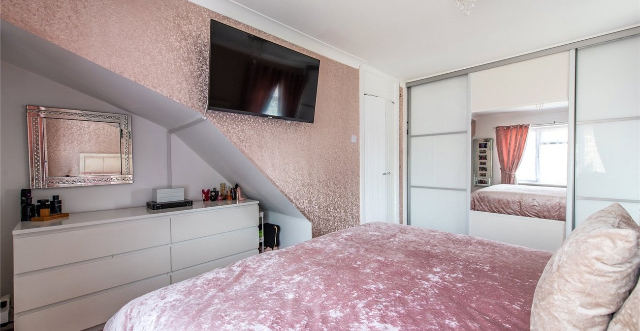 5 bedroom house for sale in Rainham | Robinson Michael & Jackson