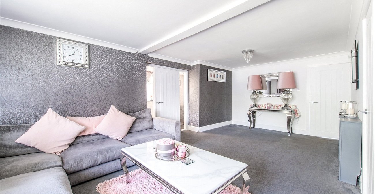 5 bedroom house for sale in Rainham | Robinson Michael & Jackson