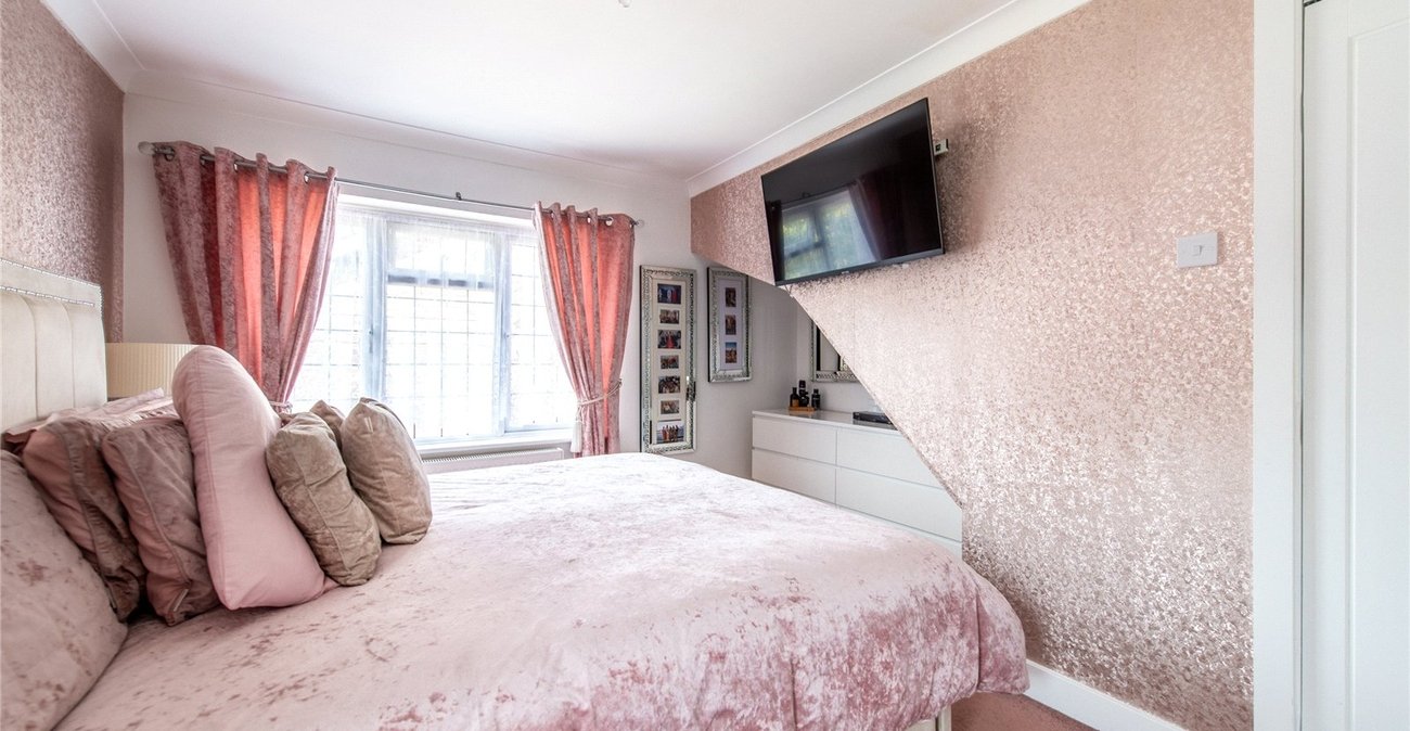 5 bedroom house for sale in Rainham | Robinson Michael & Jackson