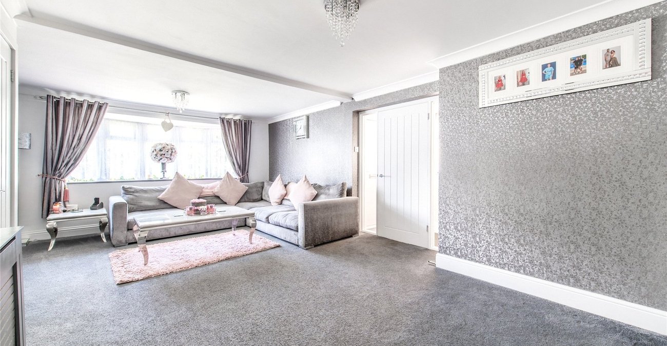 5 bedroom house for sale in Rainham | Robinson Michael & Jackson