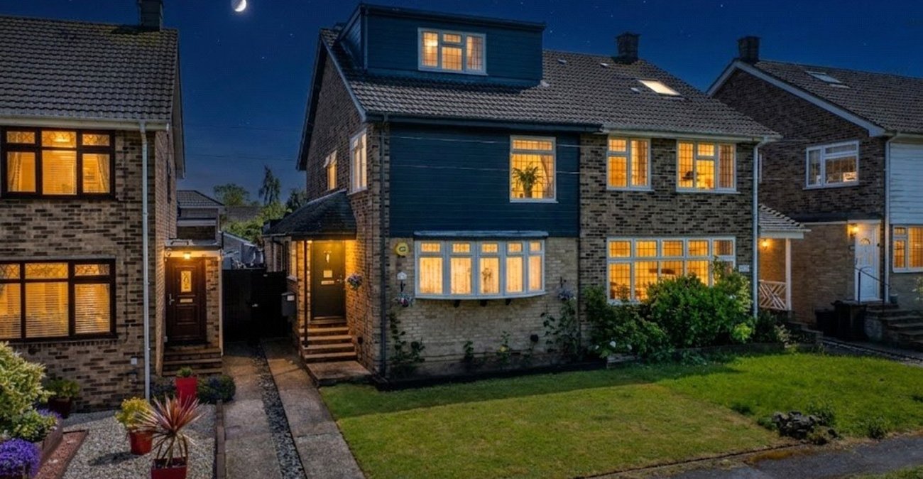 5 bedroom house for sale in Rainham | Robinson Michael & Jackson
