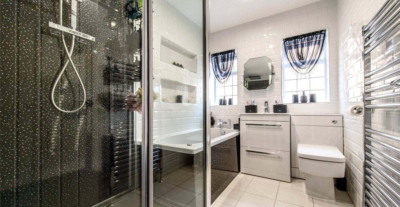 5 bedroom house for sale in Rainham | Robinson Michael & Jackson