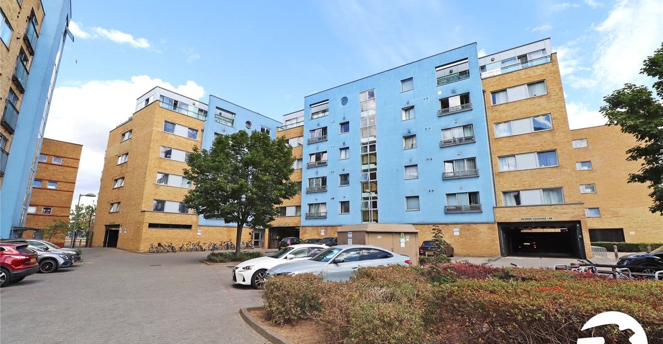 1 bedroom property for sale in London | Robinson Jackson
