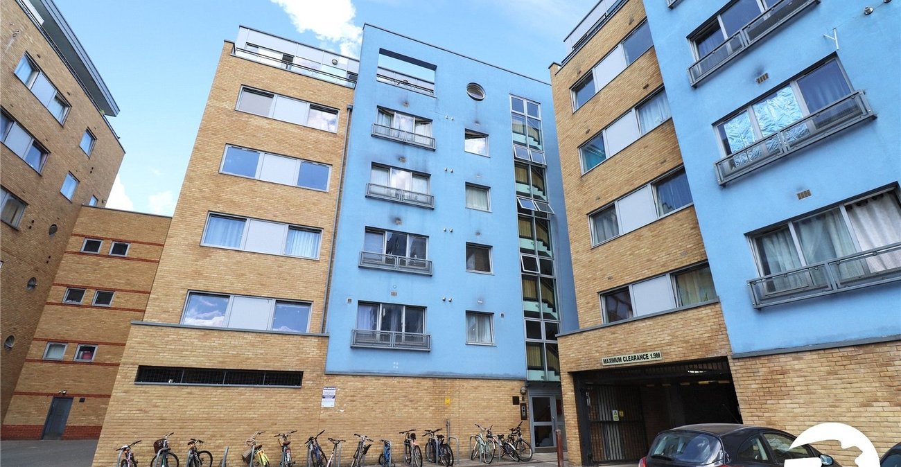 1 bedroom property for sale in London | Robinson Jackson