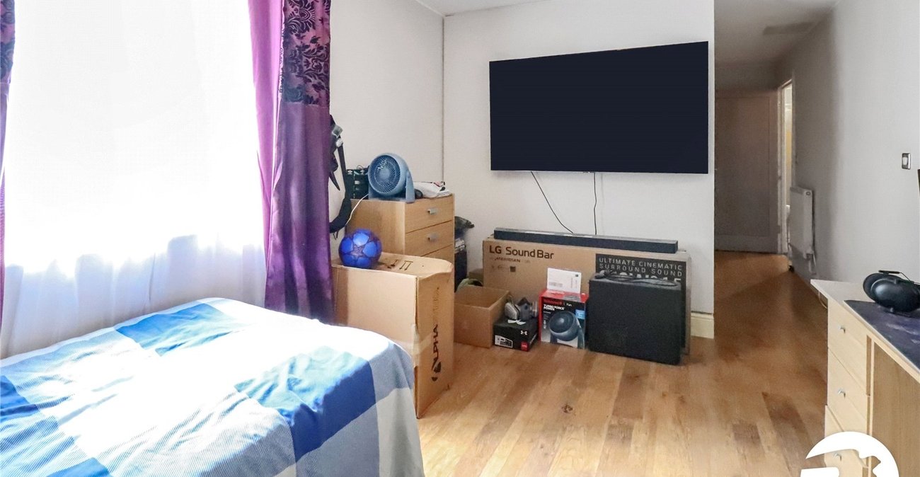 1 bedroom property for sale in London | Robinson Jackson