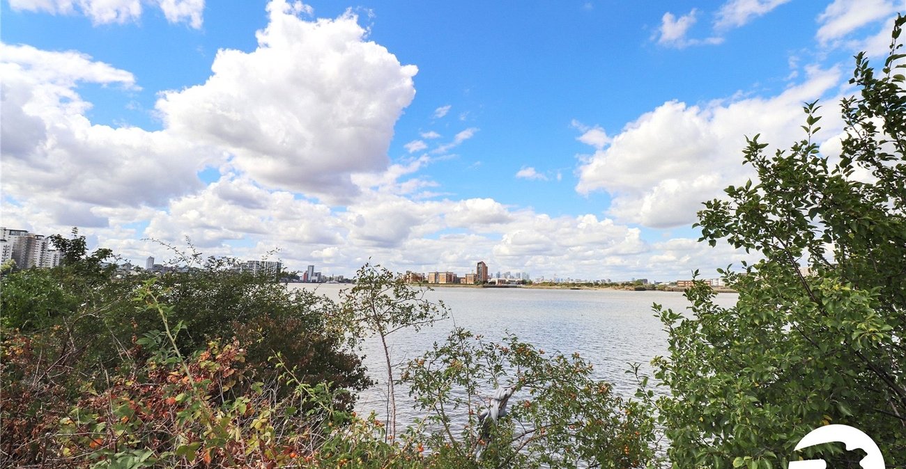 1 bedroom property for sale in London | Robinson Jackson