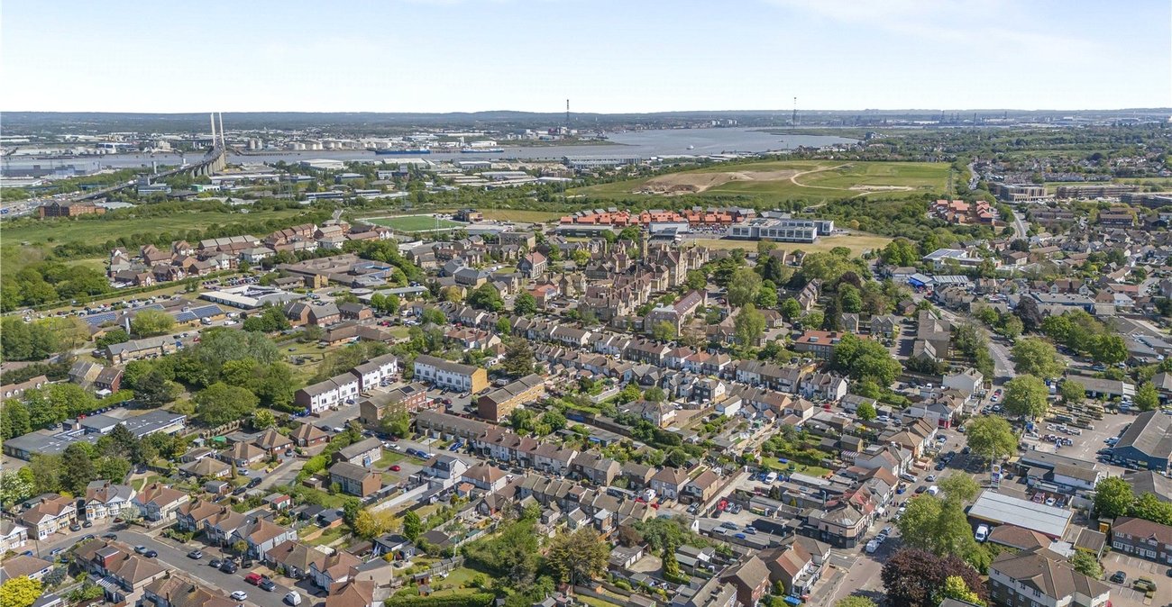 3 bedroom house for sale in Dartford | Robinson Jackson