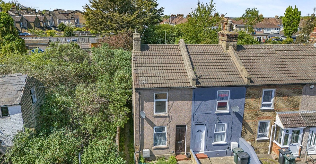 3 bedroom house for sale in Dartford | Robinson Jackson