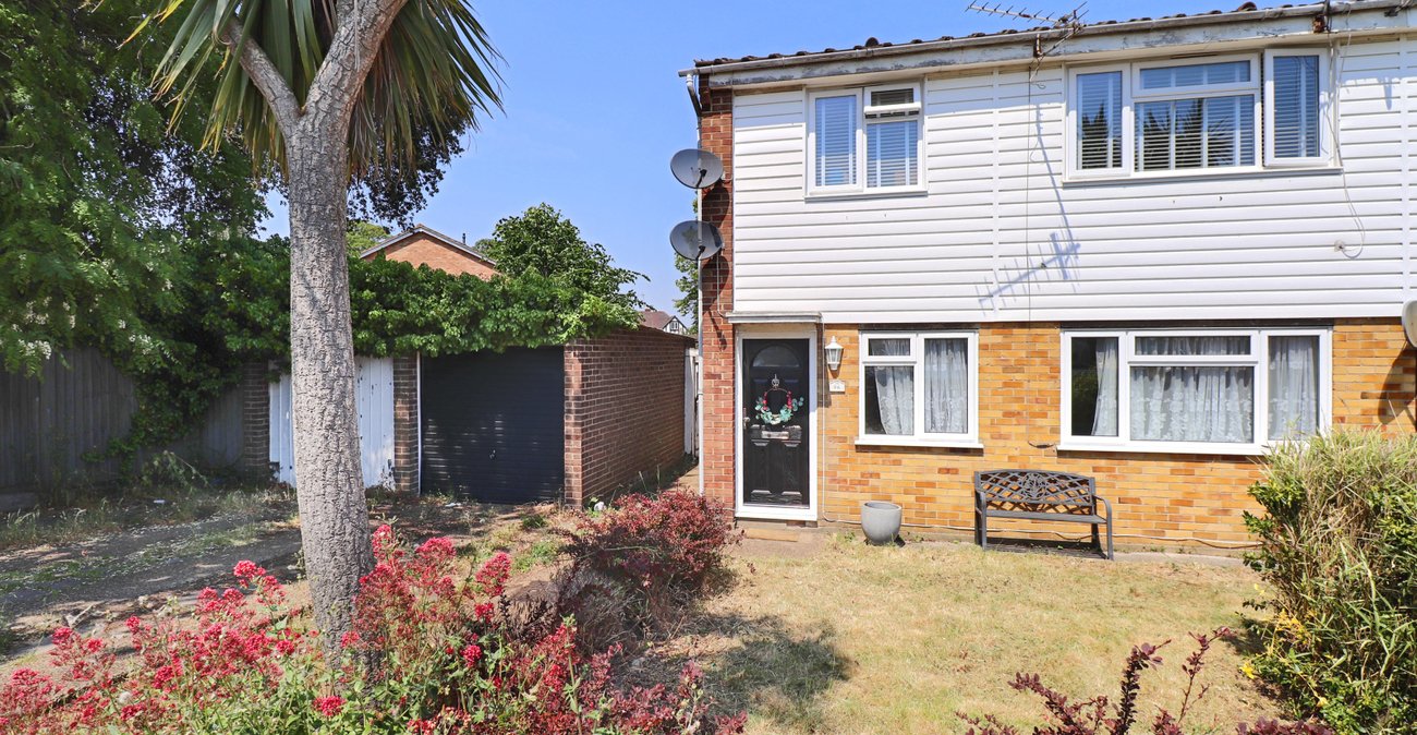 2 bedroom property for sale in Upper Abbey Wood | Robinson Jackson