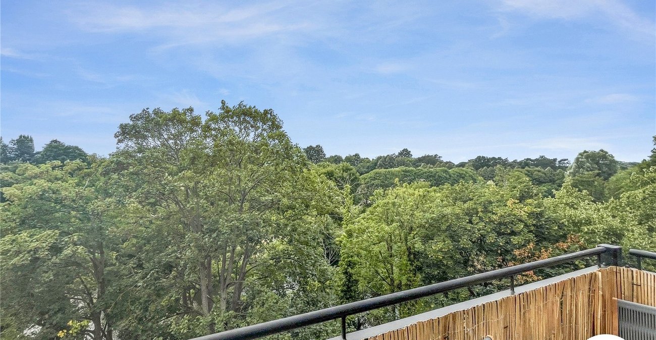 2 bedroom property for sale in Maidstone | Robinson Michael & Jackson