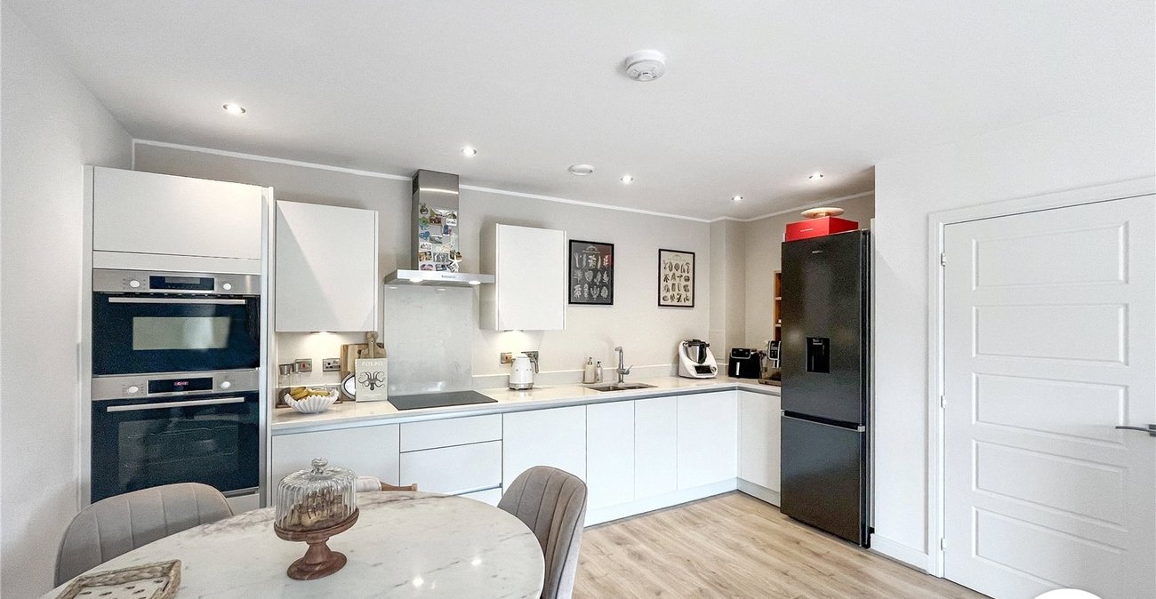 2 bedroom property for sale in Maidstone | Robinson Michael & Jackson