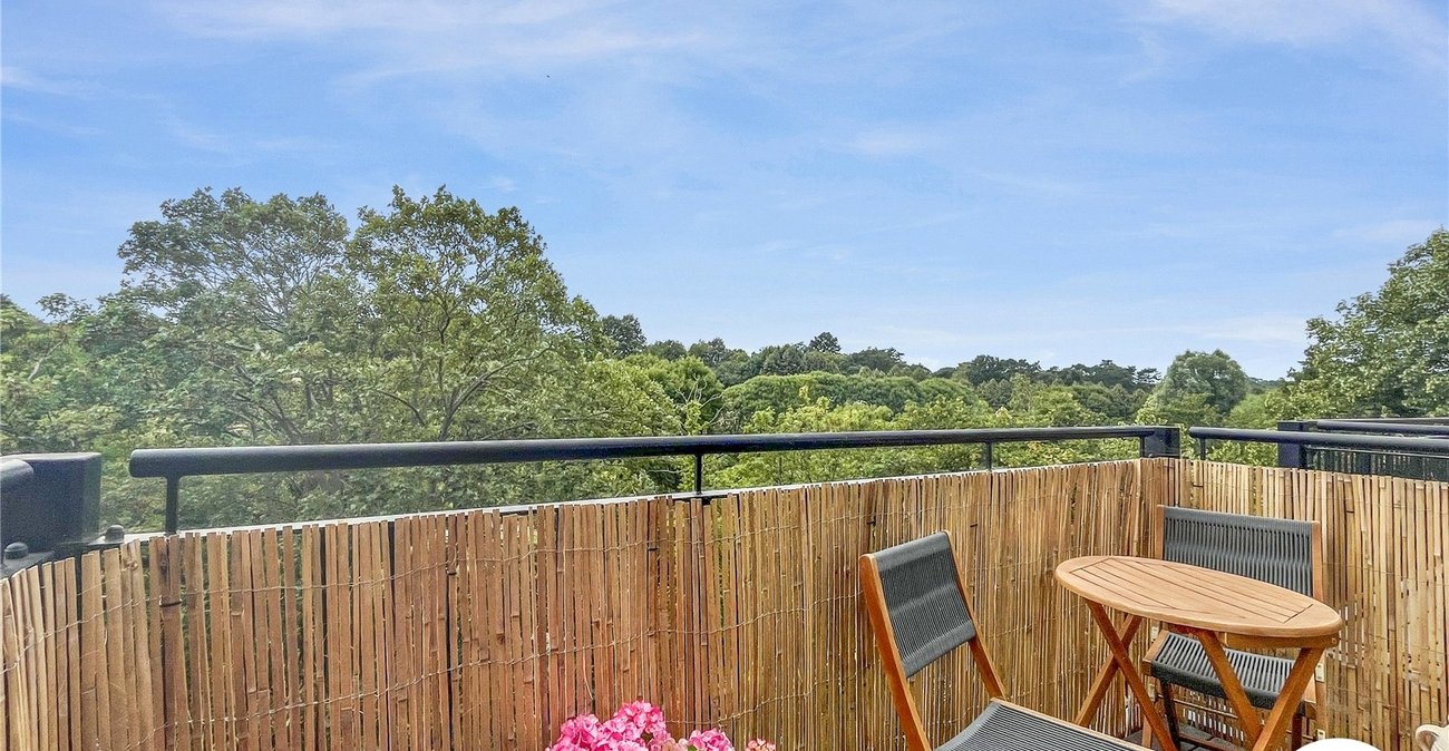 2 bedroom property for sale in Maidstone | Robinson Michael & Jackson