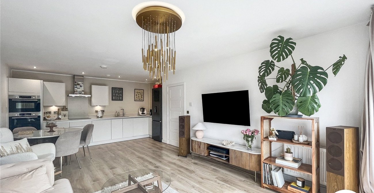 2 bedroom property for sale in Maidstone | Robinson Michael & Jackson