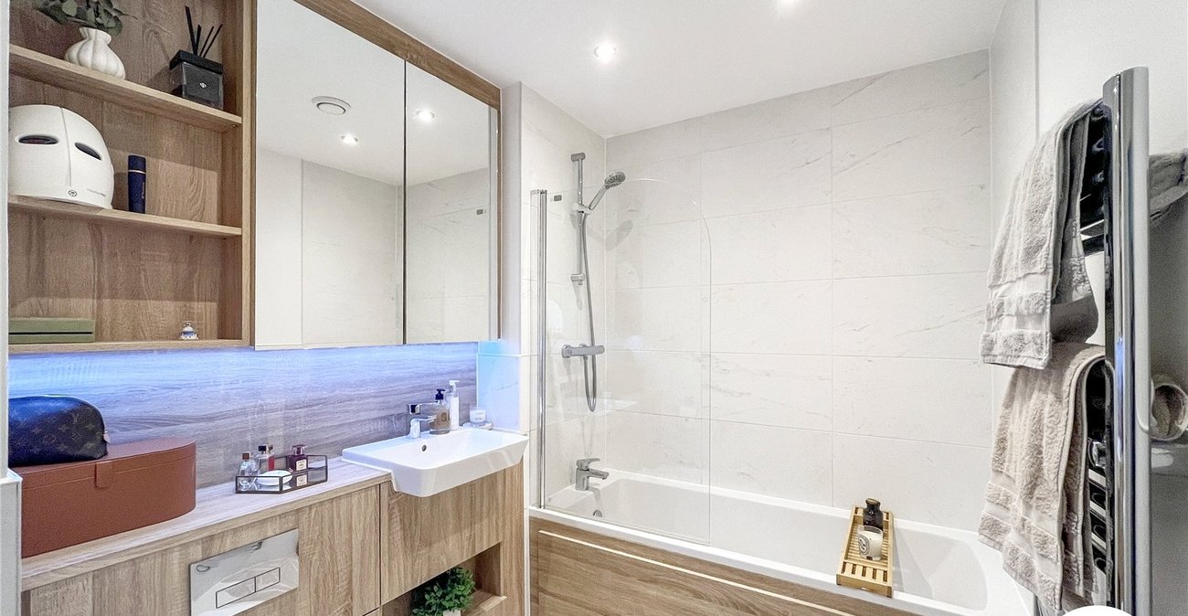 2 bedroom property for sale in Maidstone | Robinson Michael & Jackson